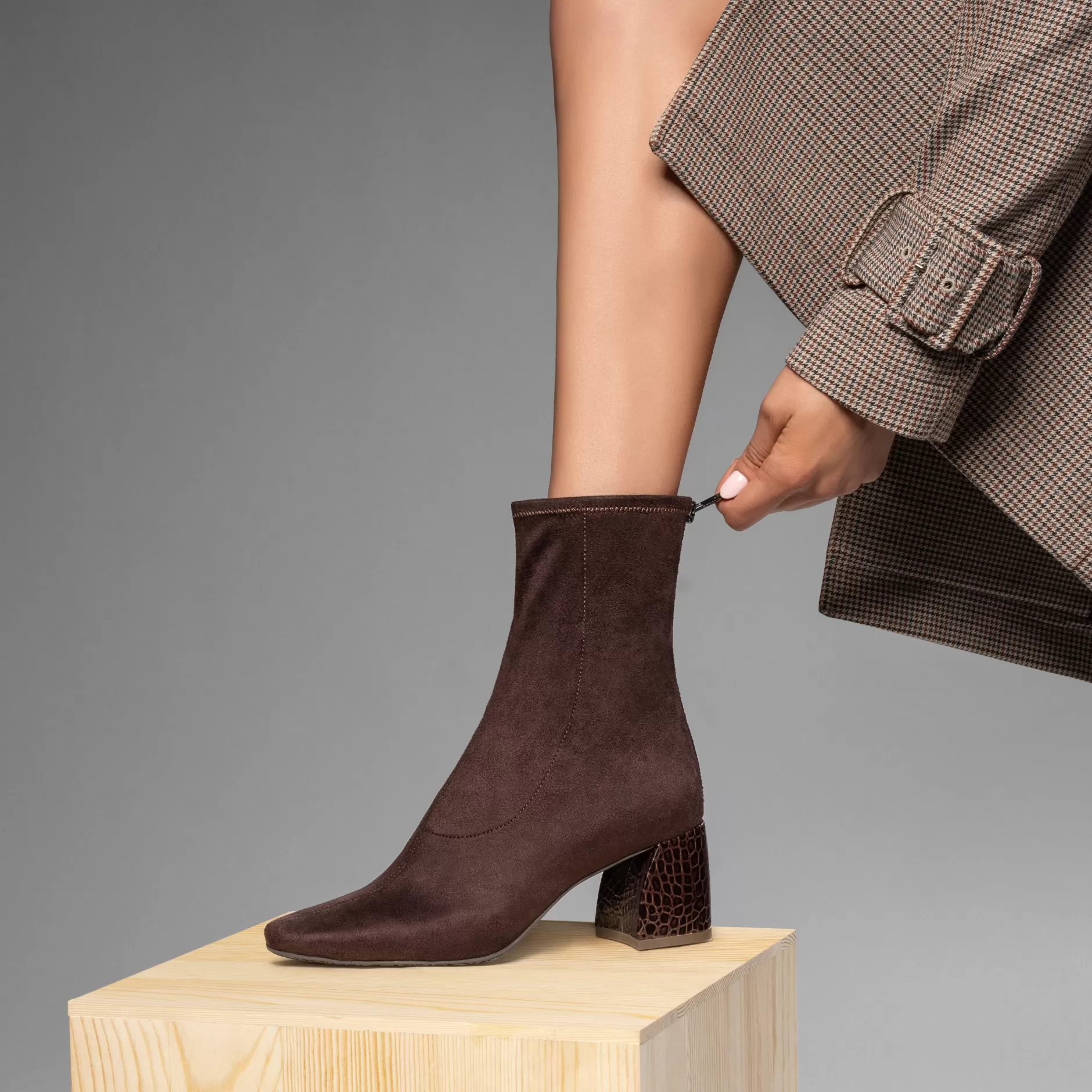 Donald Pliner Stretch Collection | Bootie^NEWTON Dark Brown